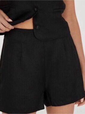 DISSH JESSIE BLACK LINEN SHORT
